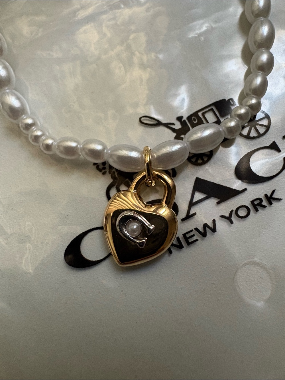 Coach Pearl Heart Charm Bracelet NWT - Picture 3 of 5